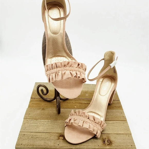 Spring Kenneth Cole Floral Heels | Ruffle Toe | 8.5 - Picture 1 of 6